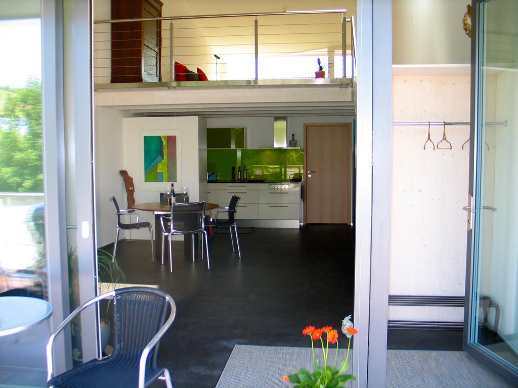 Artist'S Loft Zur Maloya Apartment Ormalingen Room photo