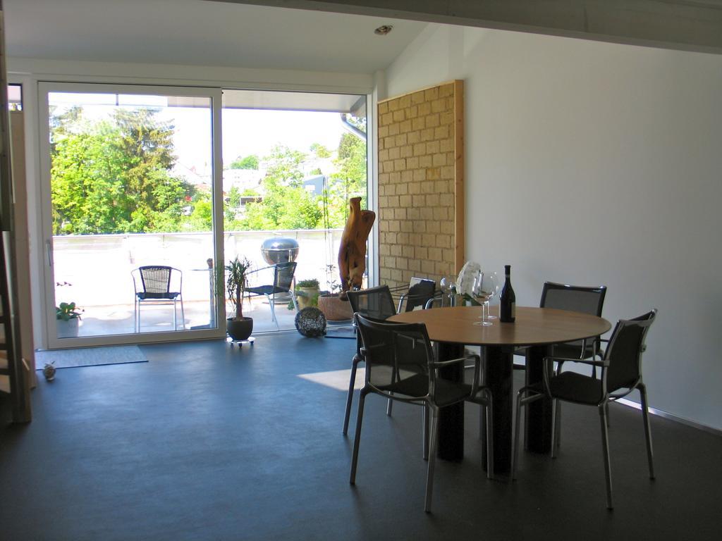 Artist'S Loft Zur Maloya Apartment Ormalingen Room photo